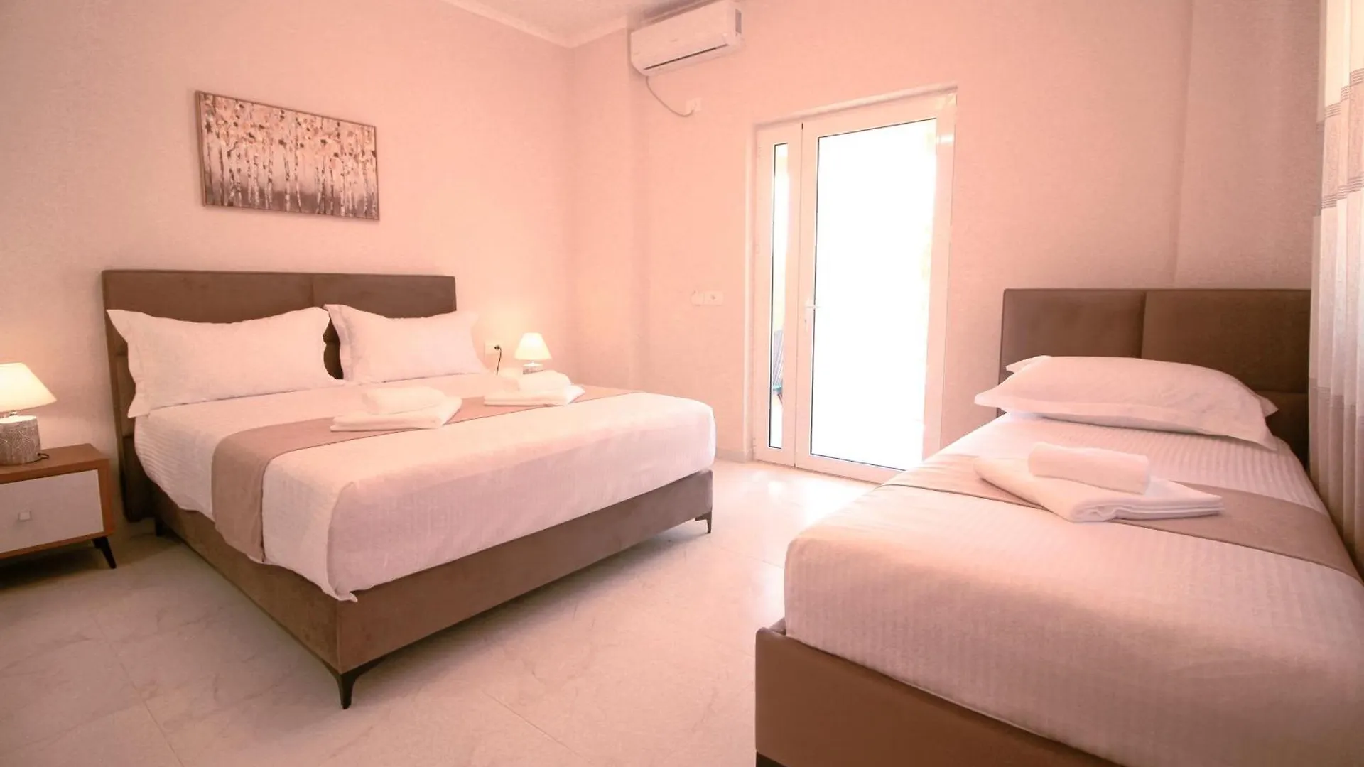 Gusto Di Casa Rooms Ksamil Otel